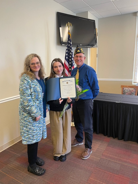 Post 647 Cdr. Kurt Winkowski and 2025 U.S. Constitution Oratorical Area 2 contestant winner, Sylvie Karlstrand (middle)